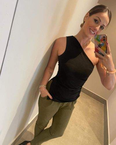 annonces de rencontres - Tours - Vous venez de croiser Elise à Tours, elle sourit en répondant à votre annonce rencontre