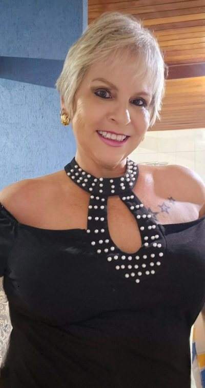 annonces de rencontres - Ducos - Sage en apparence, coquine en réalité : Charlette 55 ans à Ducos