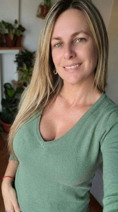 annonces de rencontres - Chambéry - BCBG sage en apparence, Leonore 35 ans cherche vraie passion à Chambéry