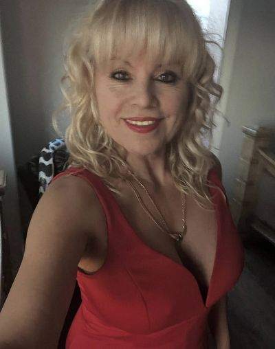 annonces de rencontres - Châteauroux - Femme mûre Châteauroux : respectable en public, audacieuse en privé sur site annonces
