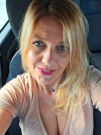 annonces de rencontres - Chambéry - Après les haltères, elle cherche un homme qui tient la distance à Chambéry